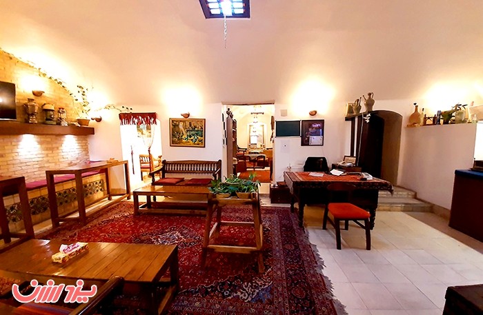 منوی باز کافی شاپ در محیط سنتی با 10 درصد تخفیف به ارزش 15,000 تومان در یزد ارزان