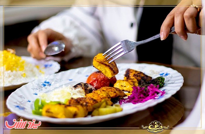 پیشنهاد سفارش غذای ایرانی در رستوران صدف در یزد ارزان
